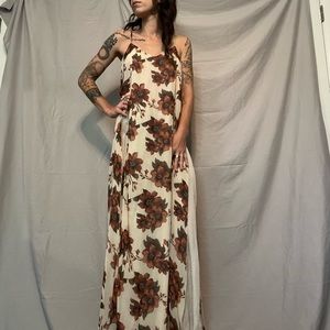 Mod Ref floral maxi dress